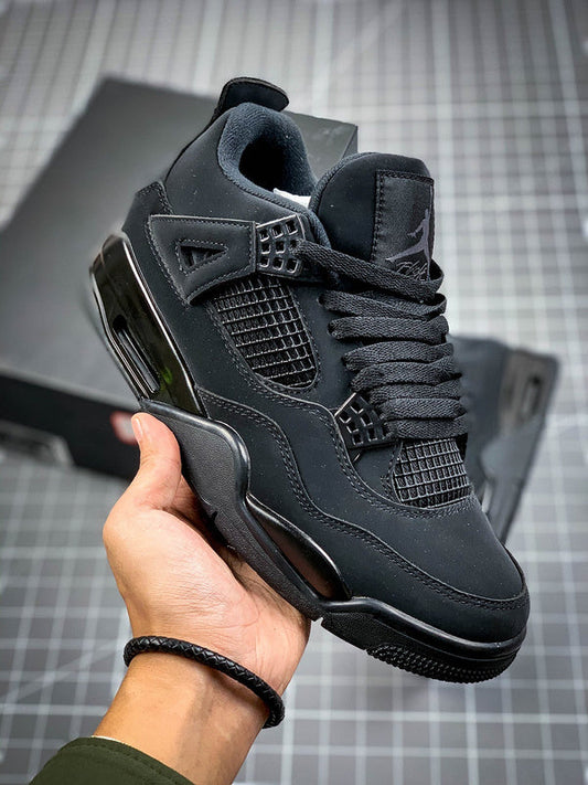 AIR JORDAN 4