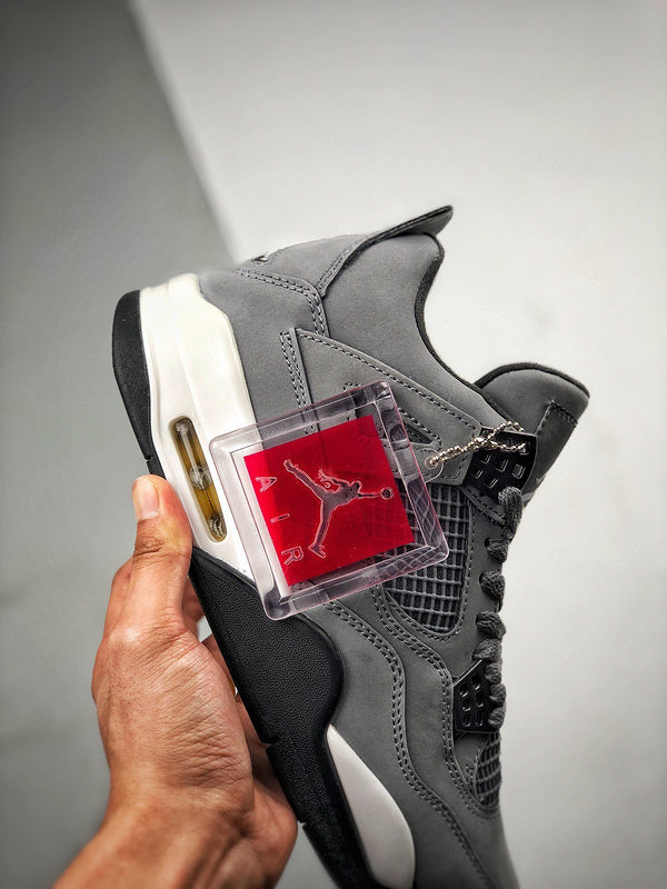 AIR JORDAN 4