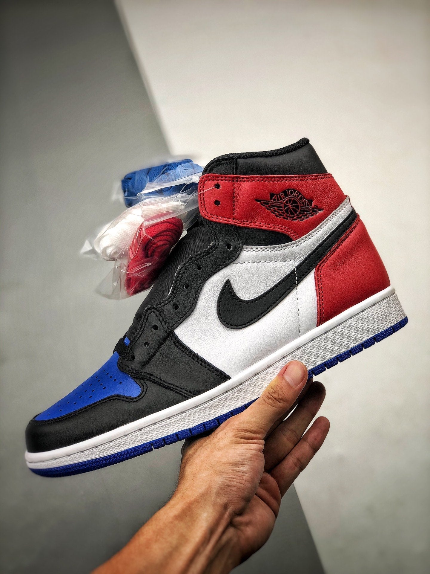 AIR JORDAN 1 HIGH