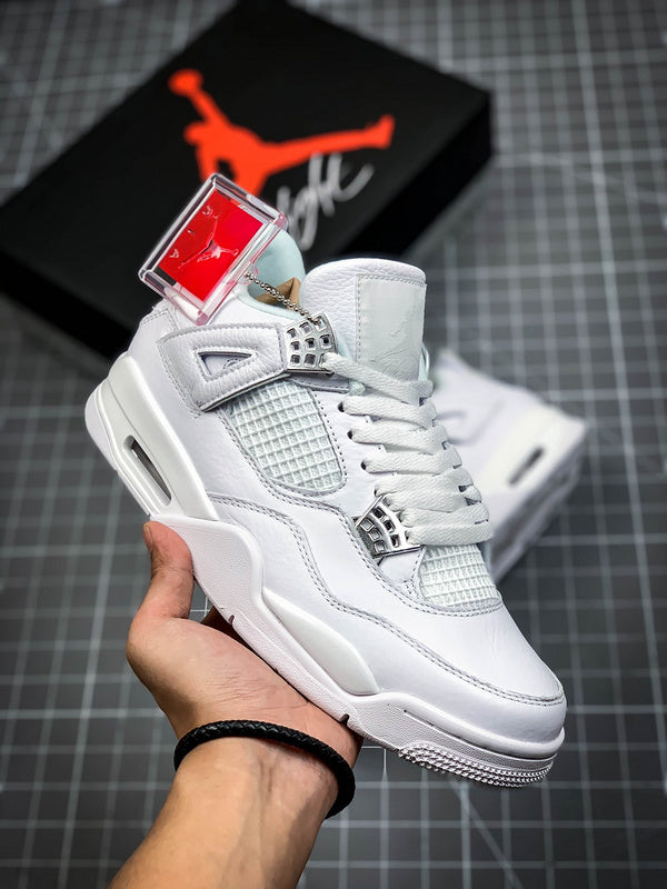 AIR JORDAN 4