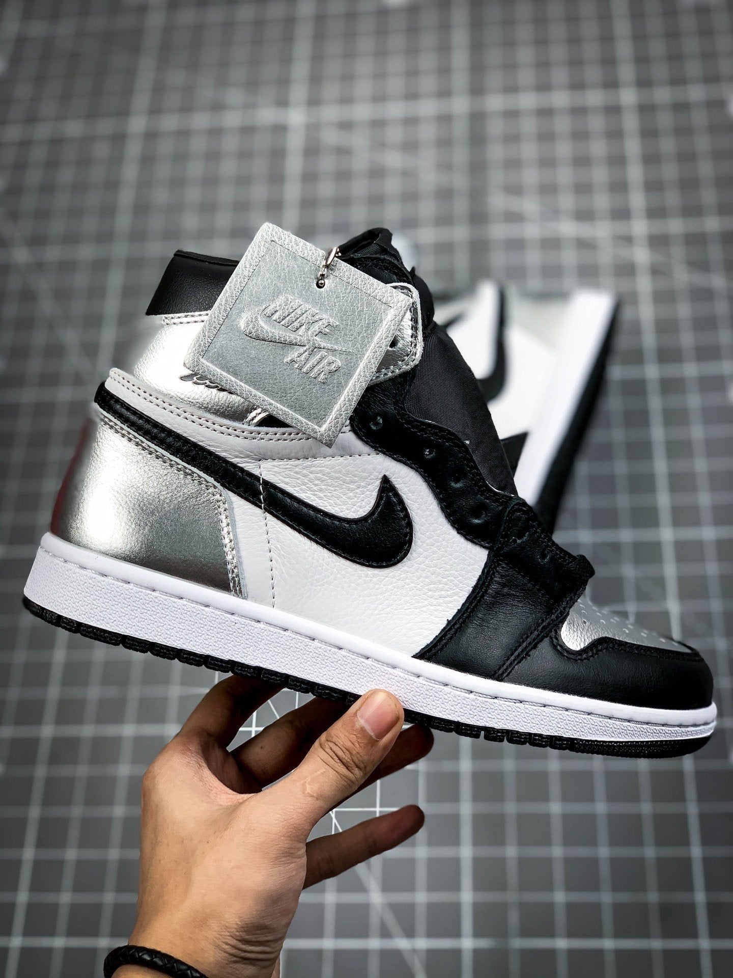 AIR JORDAN 1 HIGH