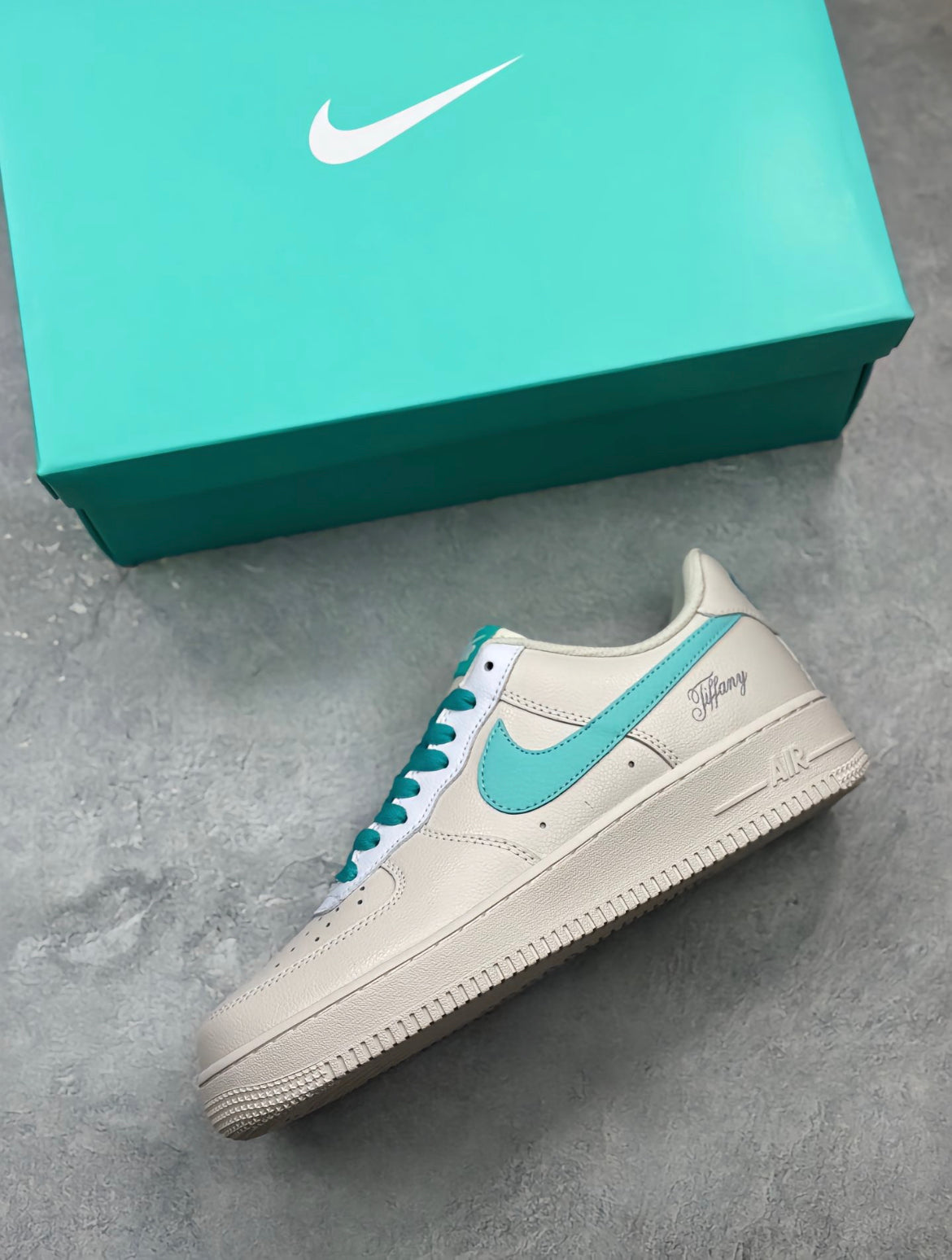 AIR FORCE 1 X TIFFANY