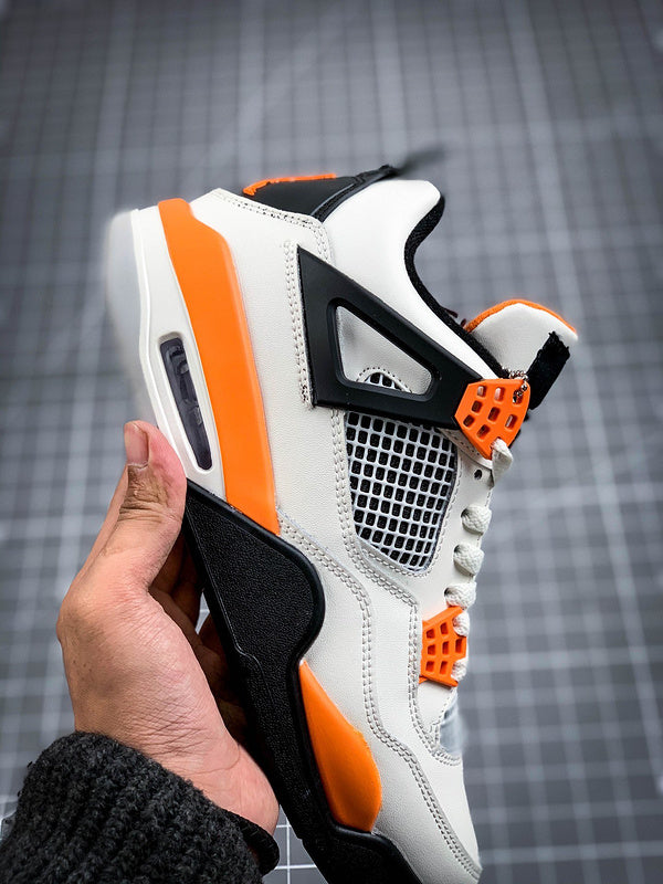 AIR JORDAN 4