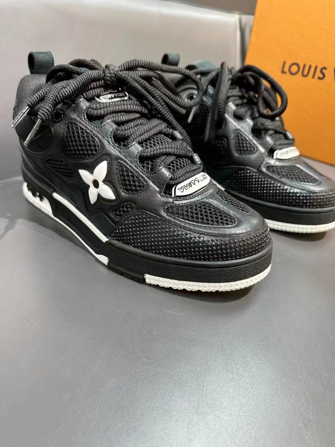 LOUIS VUITTON SKATE